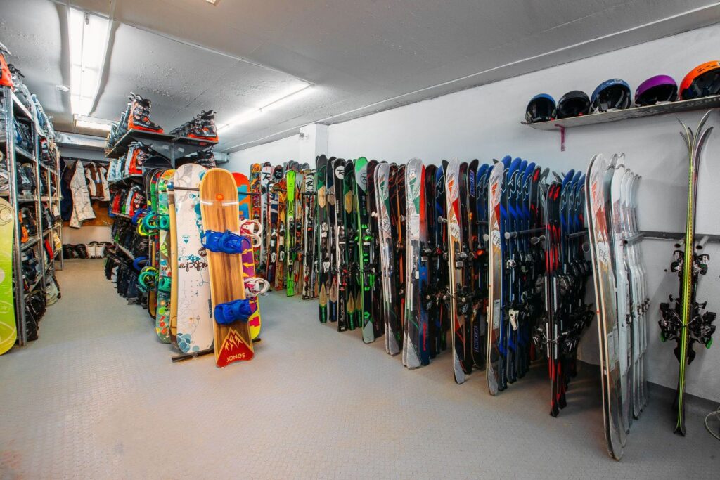 Best Ski Equipment Rentals for Beginners Near Konjiam Resort